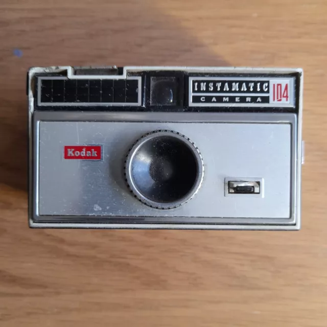 Vintage Kodak Instamatic 104 Camera Free Post Untested As is Point and Shoot