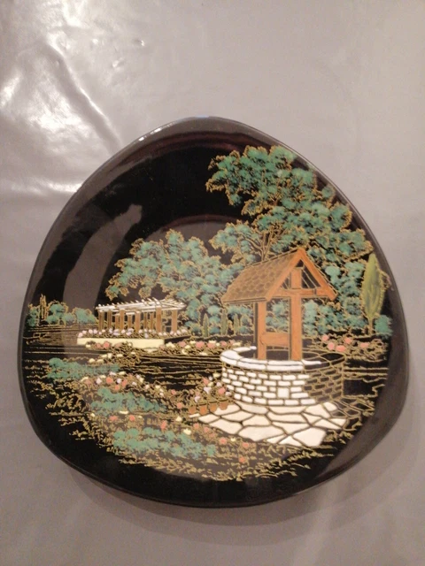 Ancienne Assiette décorative  LONGWY thème la roseraie