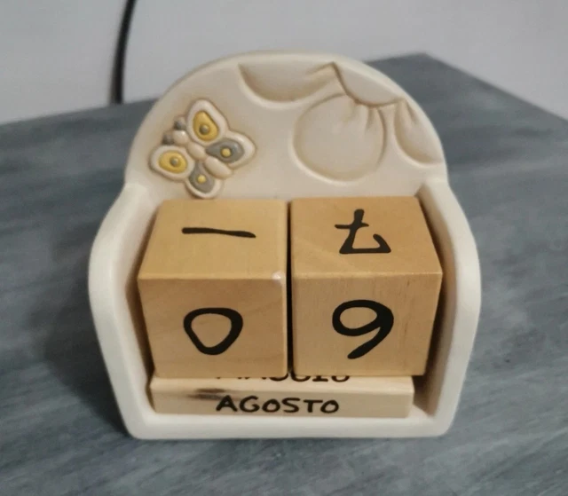 Calendario Perpetuo Da Tavolo THUN Elegance - In Ceramica Decorata A Mano Con Cubi Legno