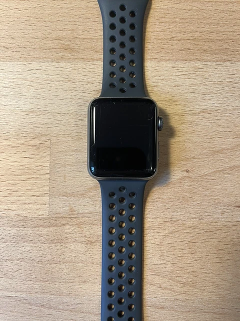 Apple Watch Nike+ Series 3 42 mm GPS Aluminium space grau Nike Sportarmband OVP