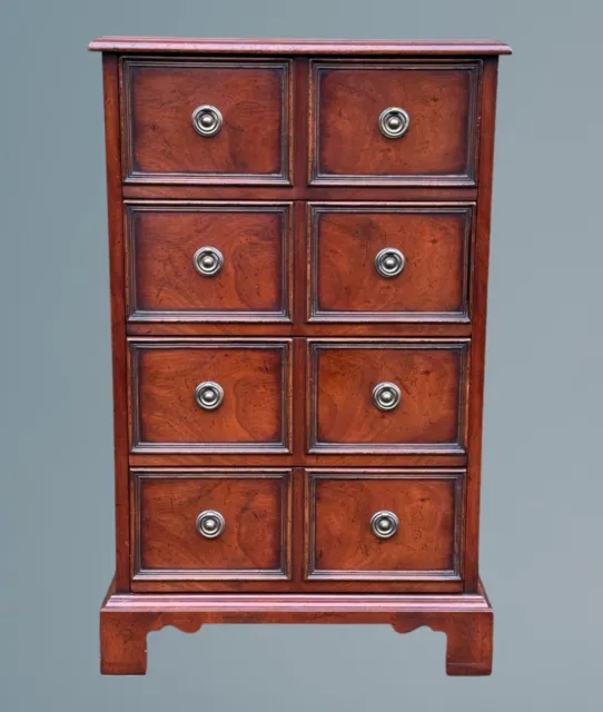 A Good Quality Small Mahogany Chest of Drawers