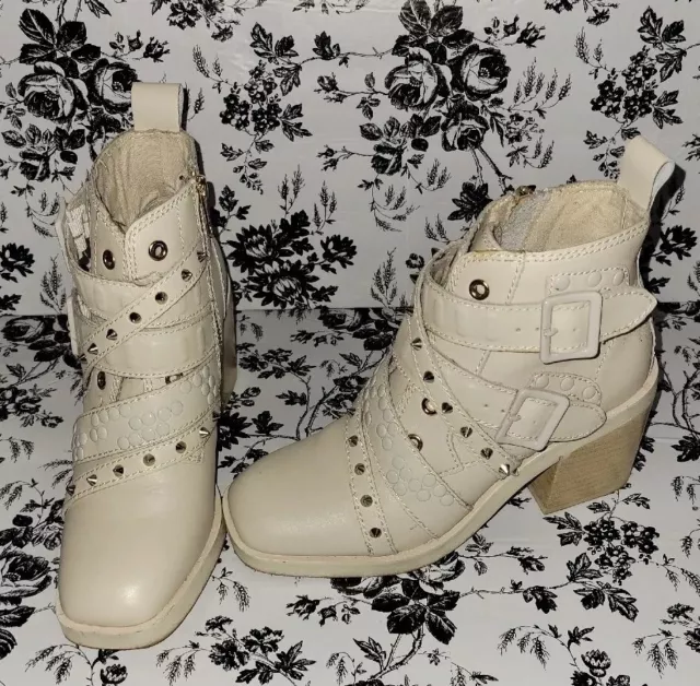 Kelsi Dagger Brooklyn Women's Beige Cream Studded 3" Heel Ankle Boots Size 6