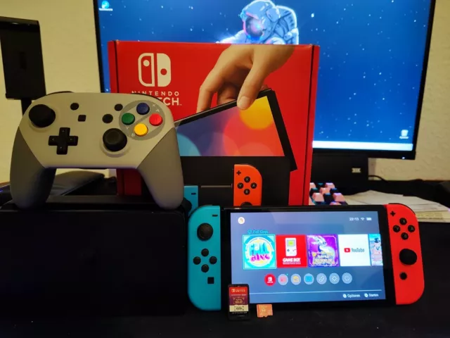 Nintendo Switch OLED + Pro Controller + Pokemon Purpur + 128 GB Speicherkarte