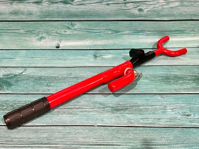CARTMAN Vehicle Steering Wheel Lock, Car Anti-Theft Device Red OKL6008 New NIB