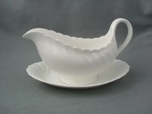 Wedgwood Candlelight Gravy Boat & Stand