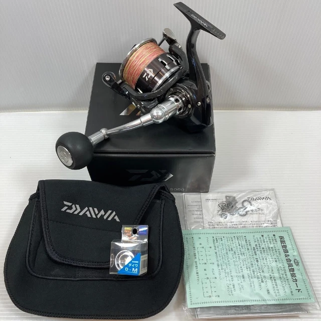 DAIWA CATALINA 5000 Spinning Reel with Scratches and Stains