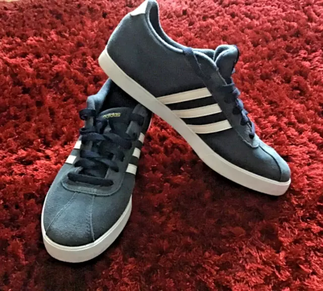 Adidas white blue and red stripe courtset sales trainers