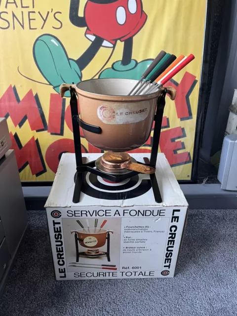 Juego de fondue vintage Le Creuset avellana marrón avellana con soporte, quemador, tenedores