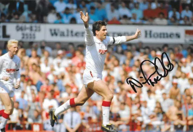 NEIL WEBB NOTTINGHAM FOREST SIGNED 8 X 12 INCH PHOTO - England/Man Utd