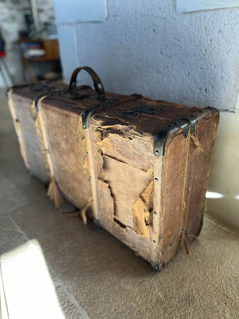 Valise Ancienne En Aluminium Style Militaire - Voyage Rétro Et Robuste - Occasion En Bon état