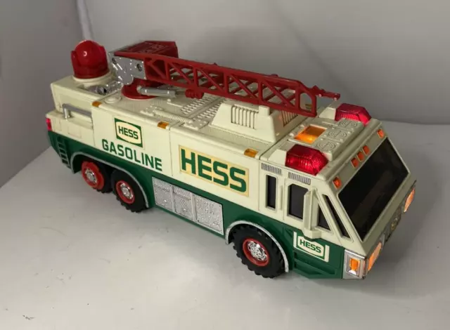 Hess Gasoline Vintage 1996 Flashing Lights Sirens Horns Fire Truck Works