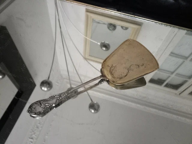 Très belle pelle à tarte d’époque Art Nouveau à décor d’iris, la virole