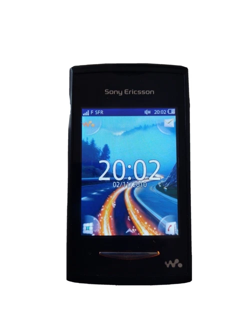 A Rare Sony Xperia Prototype Is Up for Sale With an Original Tall Design