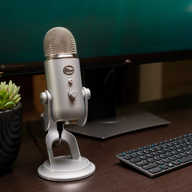Blue Yeti USB Microphone - Silver Used