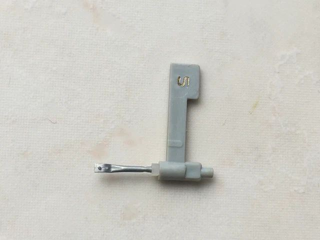 SAPHIR ZAFIRA 6850 POUR Teppaz MT 26, neuf d'époque