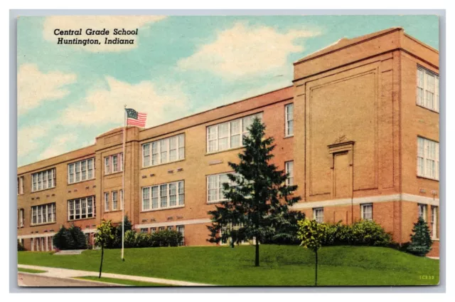 Huntington, IN Indiana,  Central Grade School Street View, Vintage Postcard