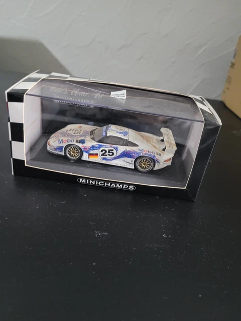Minichamps - 1:43 - Porsche 911 GT1 #26 Winner 24H00 Le