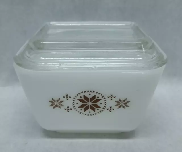 Vintage Pyrex 501-B Town & Country 1.5 Cup Refrigerator Dish w/ Lid