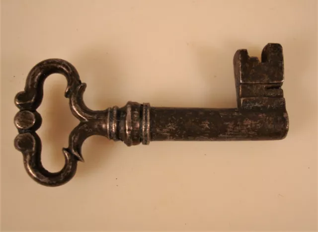 Antica chiave iron skeleton key Clef Schlüssel llave, Italia, XVIII Secolo 2