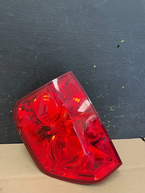 2003 2004 2005 Honda Pilot Left Driver LH Side Tail Light Oem 1058G DG1