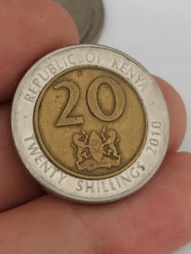 Kenya 20 Shillings 2010 Bimetallic Coin The President Kenyatta Portrait T26