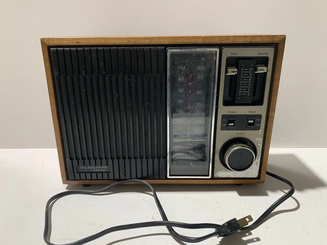 VINTAGE JC PENNY Solid State AM-FM Radio Model No. 680-5365 Powers Up ...