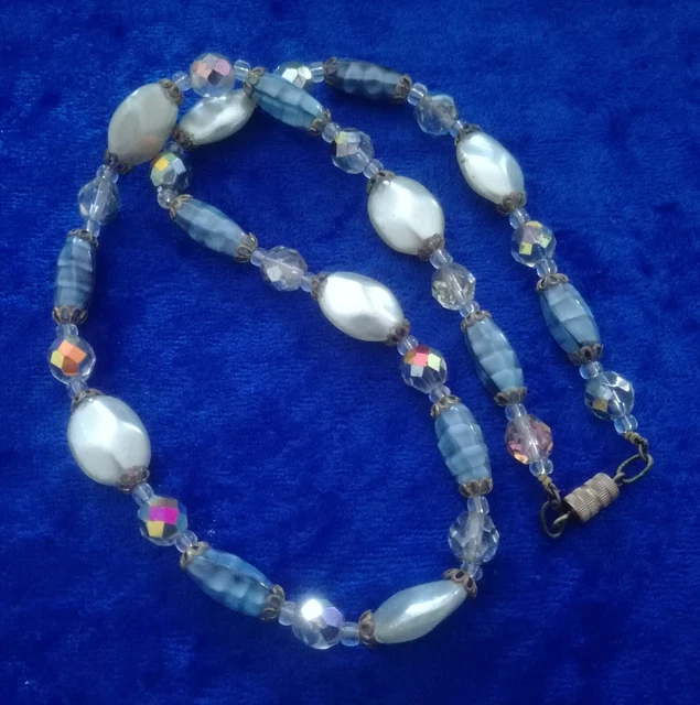 Collier Vintage En Pâte De Verre Bleu Ciel - Longueur 41cm - Occasion