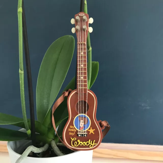 ☺ Jouet Petite Guitare Woody Toy Story Disney Pixar Hasbro 2001