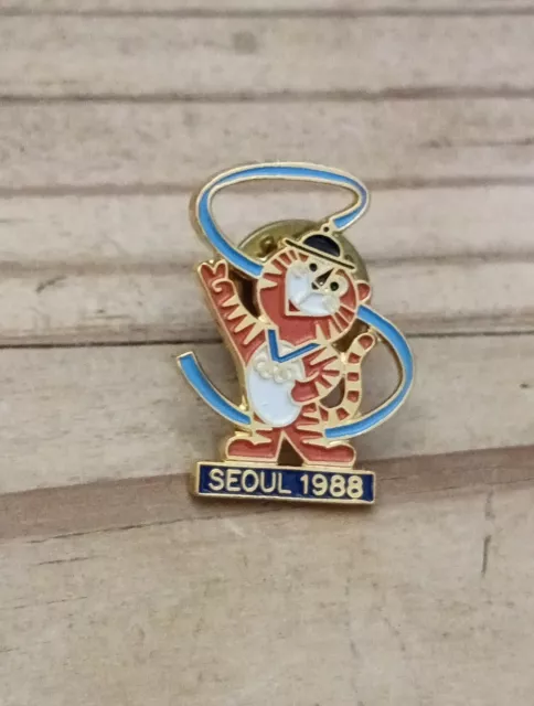 PIN'S Pins Pin ENAMEL 20 JO Jeux OLYMPIQUE Séoul Mascotte Hodori "Lettre S"