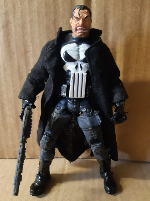 PUNISHER WITH MOTORCYCLE FIGURINE MARVEL LEGENDS HASBRO 15 CM - Kingdom