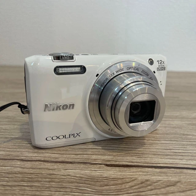 NIXON COOLPIX S6800 Digital Camera White Charger Case Used From