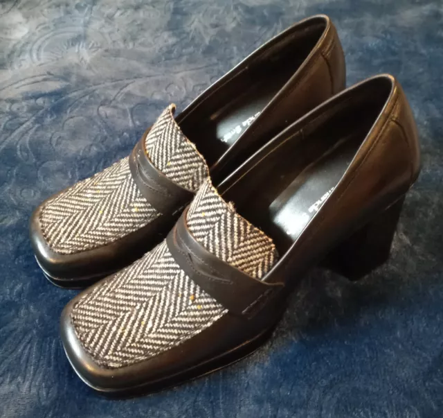 Amanda Smith 6M Madison Loafer Style Platform Shoes