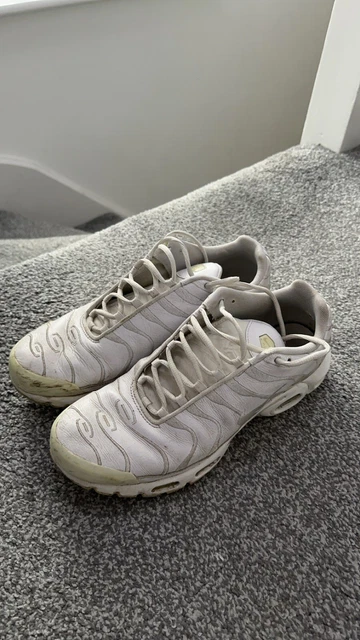 Triple white sales tns mens