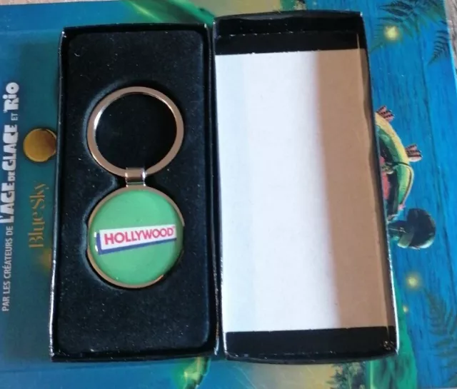 porte clés Keychain publicitaire  Hollywood chewing gum  Football Neuf