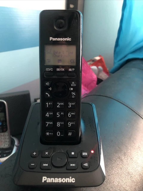Panasonic KX-TG2721E Cordless Phone with Answering Machine KX-TG2721