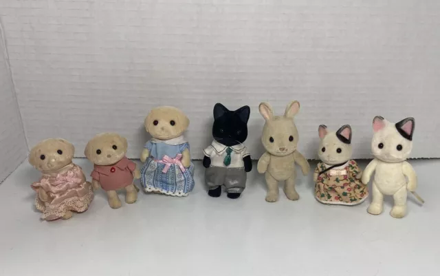 Calico Critters Sylvanian Families Tuxedo Cat Family & Labrador family lot of 7