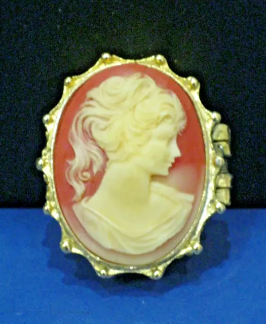 Vintage Cameo Gold Tone Pill Box/Snuff Box/Trinket or Ring Box - Red Background