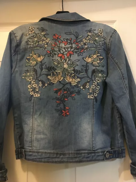 Versona Denim Jacket with Embroidered Floral Design Women's Medium New