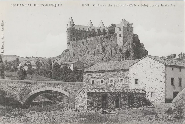 Cpa le Cantal pittoresque Chateau du Saillant