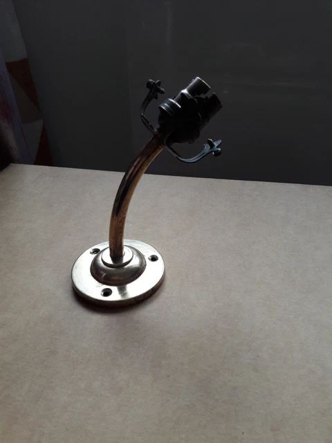Ancien support avec griffe en laiton pour applique