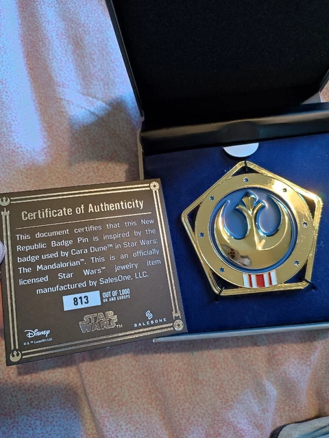The Mandalorian Medaglia della Nuova Repubblica Replica Ufficiale Star Wars