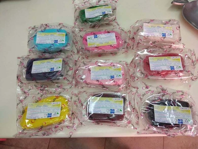 Pasta di zucchero colorata da 200 gr.  per copertura Color Glass