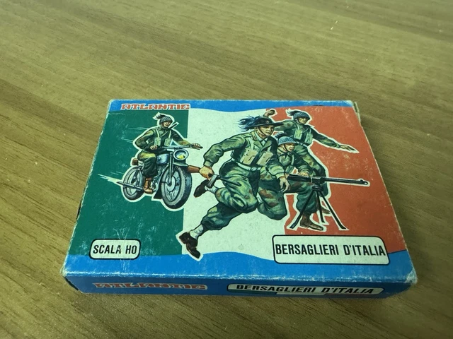 Lot Atlantic 1/72 – Royal Fusiliers – 54 Figurines – Boîte Grand Format (rare)