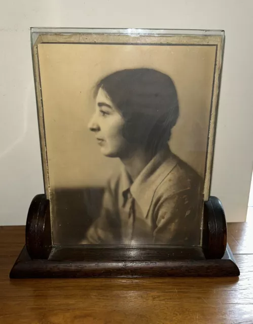 Art Deco 1930s Freestanding Oak Wood Glass Photo Frame 1930’s Woman Photograph