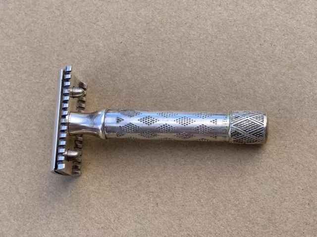 1920s GILLETTE “BOSTONIAN” Open Comb Safety Razor Serial No. 400992A