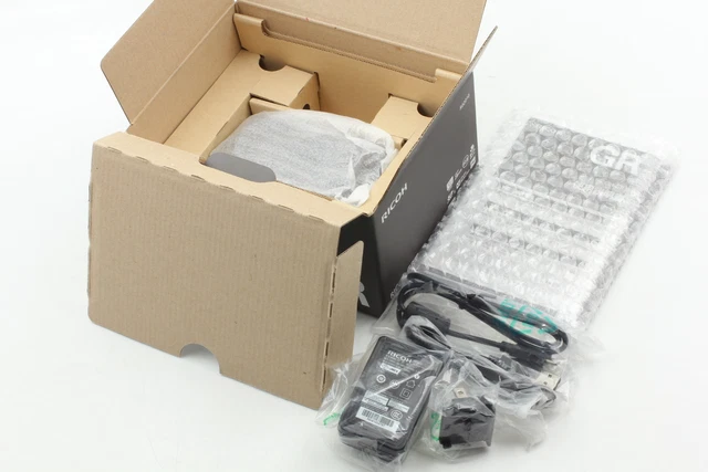 1105 Shot 【MINT in Box】RICOH GR III Black 24.2MP APS-C Digital Camera From JAPAN 2