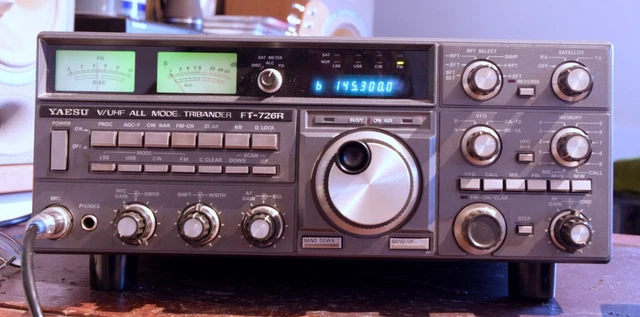 ヤエス YAESU FT-736M (25W)トランシーバー144,433MHz