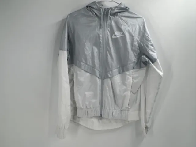 https://www.picclickimg.com/GyoAAOSwxZdlpGaO/NIKE-Sportswear-Windrunner-Jacket-Womens-Small-Gray-White-Windbreaker.webp