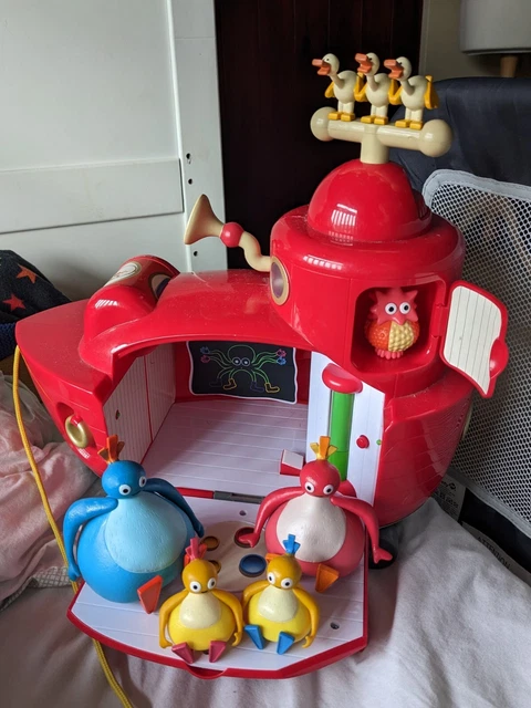 CBEEBIES TWIRLYWOOS BIG Red Boat Pull Along with Lights but No Sound ...