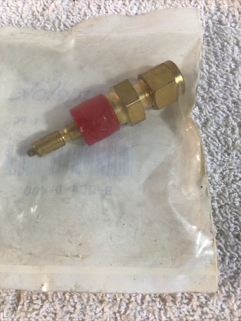 Swagelok B-QC4-D-400 Quick Connect Stem with Valve FNSP